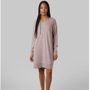 NWT Knit Mauve Neutral V-Neck Dress